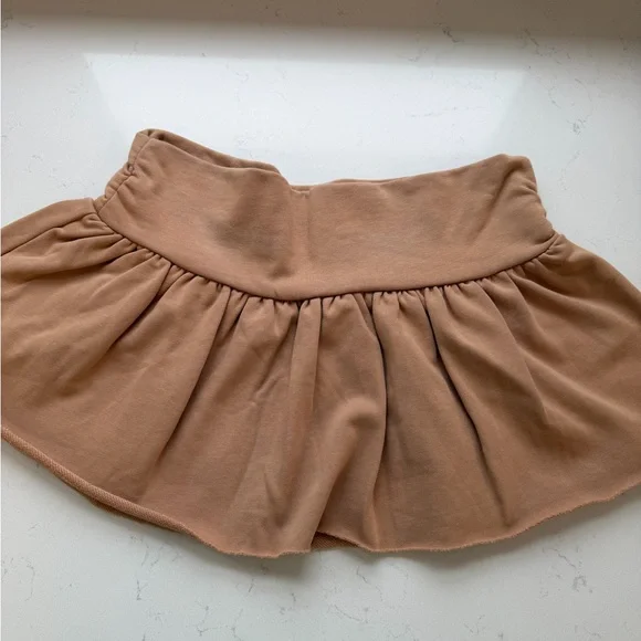Edikted Ruffle Mini Skirt – Beige – Size M - Picture 3 of 4